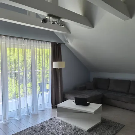 Apartamentczarna Gora Livigno 36 *