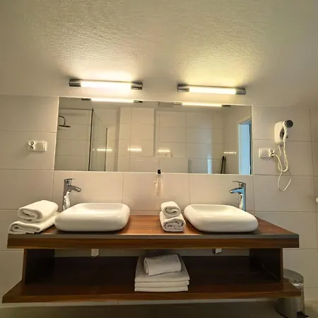 Apartamentczarna Gora Livigno 36